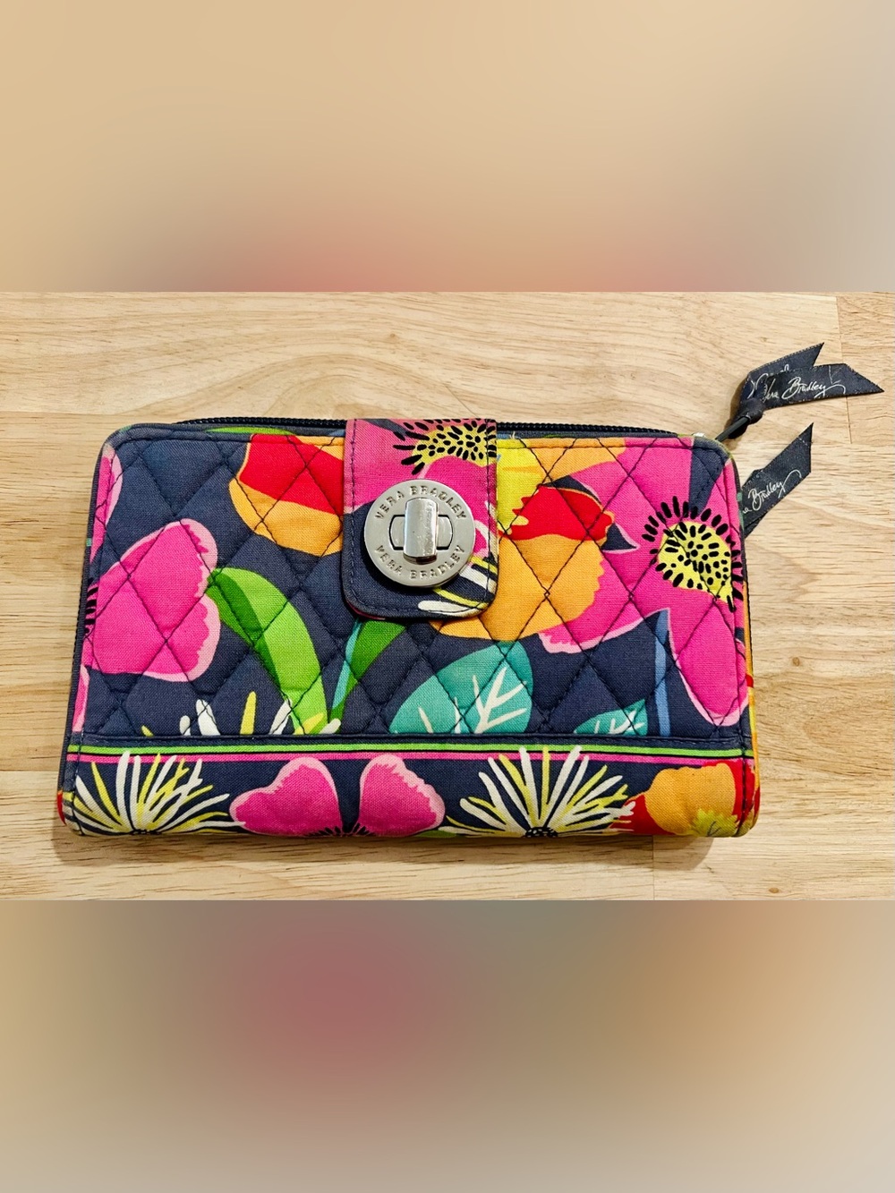 VERA BRADLEY Jazzy Blooms, Retired, RFID Turnlock Zip Wallet Clutch